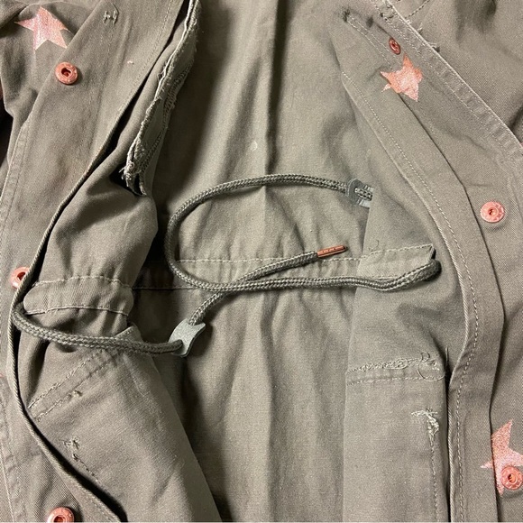 Romeo & Juliet Couture Green Utility Jacket with Gold Stars - Picture 10 of 12